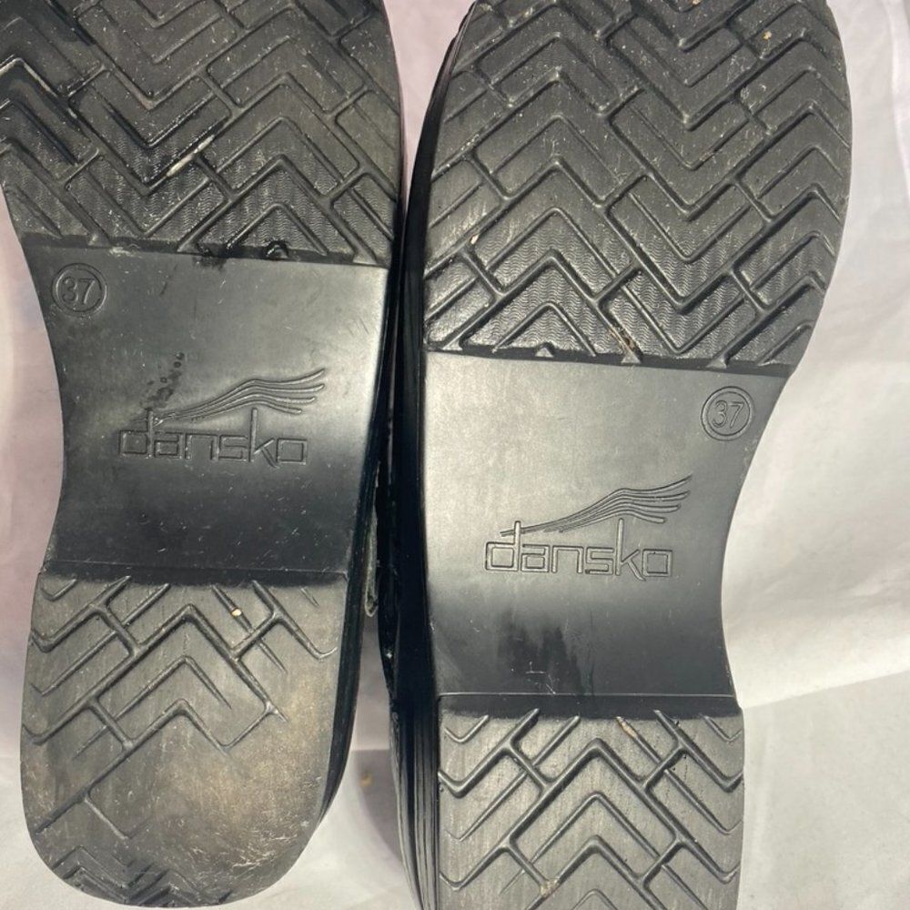Dansko Clogs Black w/ Pattern - Sz 37 - Picture 3 of 10